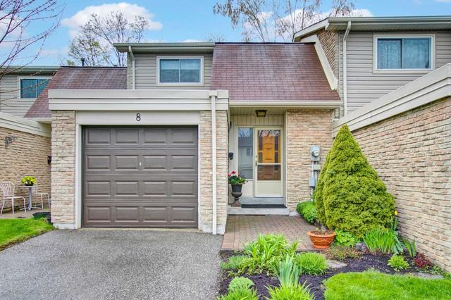 8 Chamberlain Crt, Townhouse with 3 bedrooms, 2 bathrooms and 2 parking in Ajax ON | Image 1