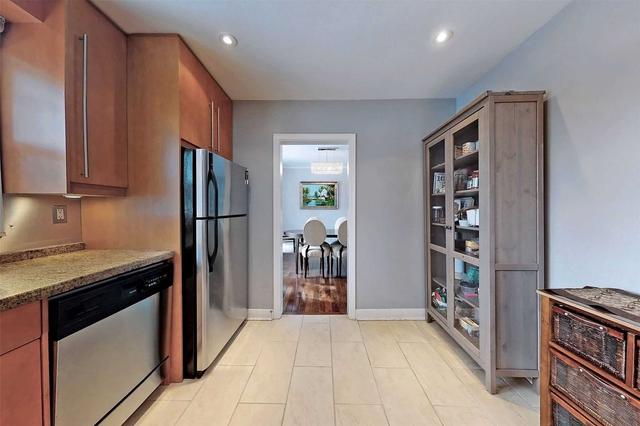 23 Morewood Cres, House detached with 4 bedrooms, 3 bathrooms and 6 parking in Toronto ON | Image 6