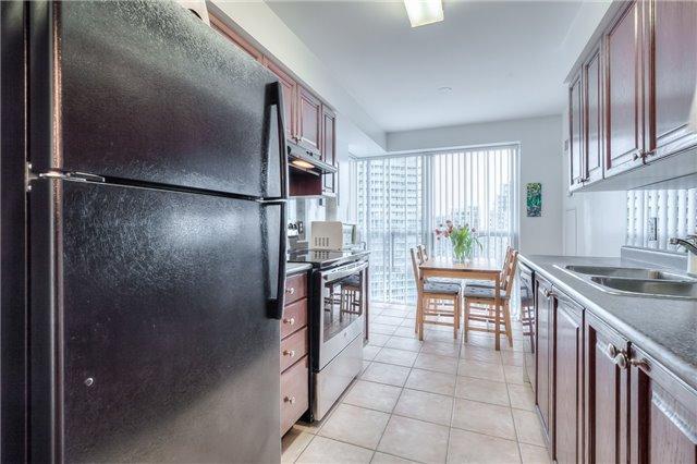 Lph11 - 20 Olive Ave, Condo with 2 bedrooms, 1 bathrooms and 1 parking in Toronto ON | Image 9