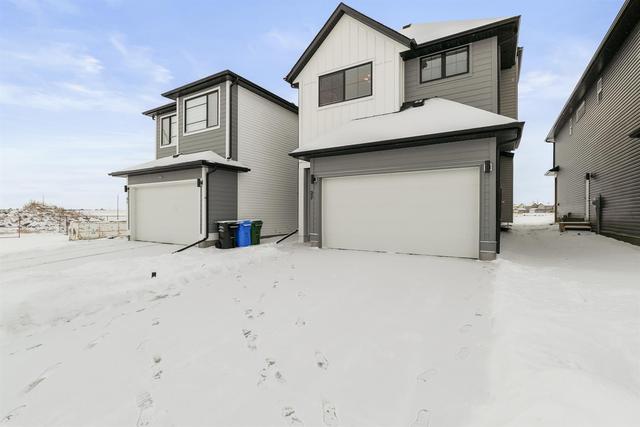 27 Copperhead Way Se, House detached with 3 bedrooms, 2 bathrooms and 4 parking in Calgary AB | Image 17