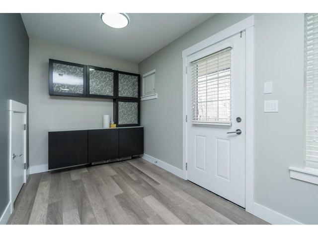 52 - 6350 142 Street, House attached with 3 bedrooms, 3 bathrooms and 2 parking in Surrey BC | Image 29