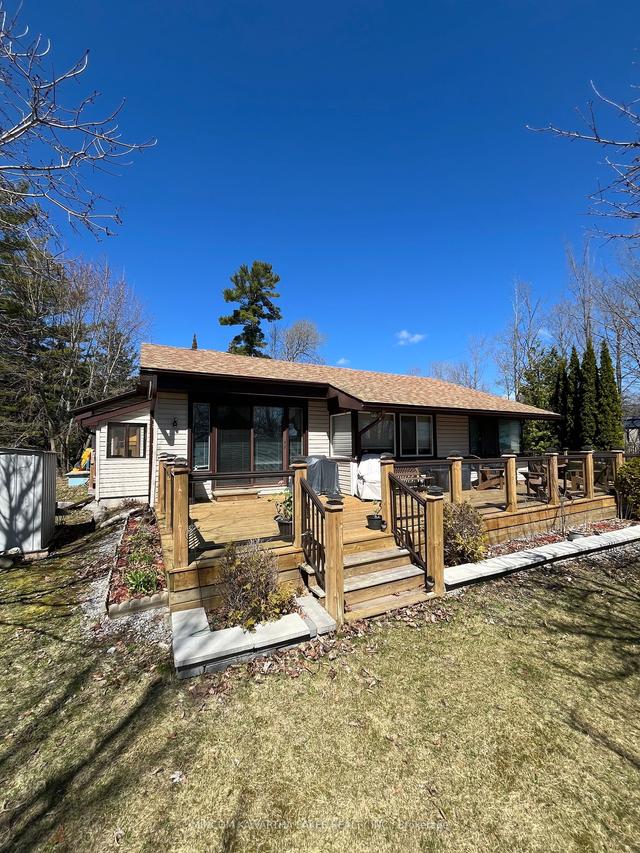 19 Southgate Circle Dr, House detached with 4 bedrooms, 2 bathrooms and 2 parking in Curve Lake First Nation 35 ON | Image 1