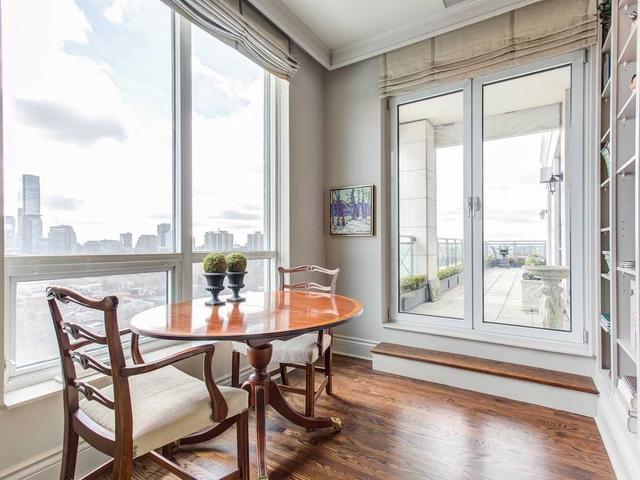1302 - 25 Scrivener Sq, Condo with 2 bedrooms, 3 bathrooms and 2 parking in Toronto ON | Image 16