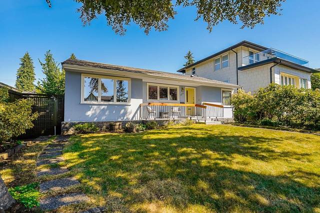3771 W 3rd Avenue, House detached with 4 bedrooms, 3 bathrooms and null parking in Vancouver BC | Card Image