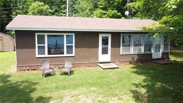 8 Elbow   Scott Island, House detached with 2 bedrooms, 1 bathrooms and 3 parking in Rideau Lakes ON | Image 2