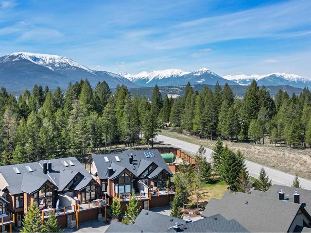 1 - 835 Lakeview Drive, House attached with 4 bedrooms, 3 bathrooms and 4 parking in East Kootenay F BC | Image 6