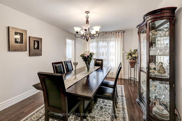 20 Timothy Crt, House detached with 4 bedrooms, 5 bathrooms and 6 parking in Toronto ON | Image 3