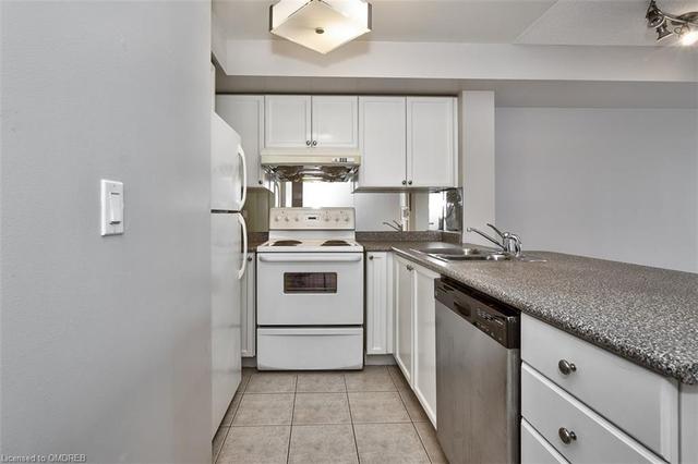 712 - 1 Elm Drive W, House attached with 1 bedrooms, 2 bathrooms and 1 parking in Mississauga ON | Image 7