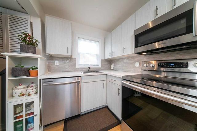 56 Windsor Ave, House detached with 2 bedrooms, 1 bathrooms and 3 parking in Ajax ON | Image 9