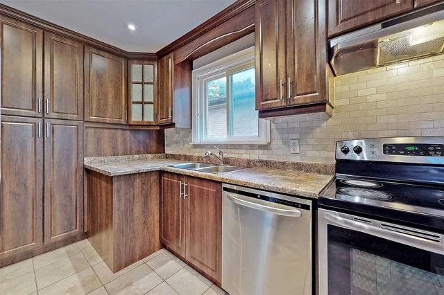 main - 18 Scranton Rd, House detached with 3 bedrooms, 2 bathrooms and 2 parking in Toronto ON | Image 7