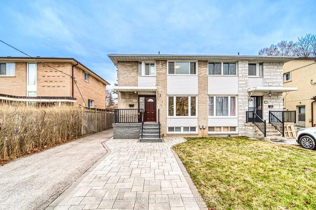 53 Baltray Cres, House semidetached with 3 bedrooms, 3 bathrooms and 4 parking in Toronto ON | Image 1