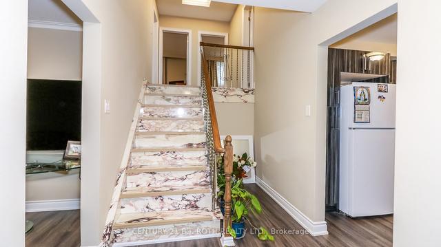 459 Renforth Dr, House detached with 3 bedrooms, 4 bathrooms and 6 parking in Toronto ON | Image 14