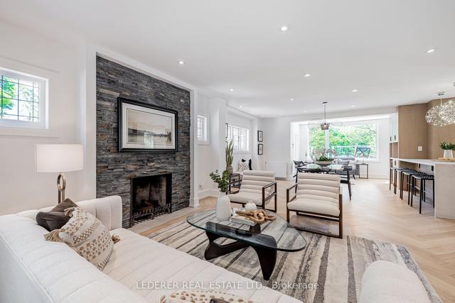 93 Chatsworth Dr, House detached with 4 bedrooms, 4 bathrooms and 3 parking in Toronto ON | Image 30