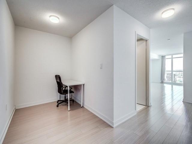 3001 - 21 Iceboat Terr, Condo with 1 bedrooms, 1 bathrooms and 0 parking in Toronto ON | Image 15