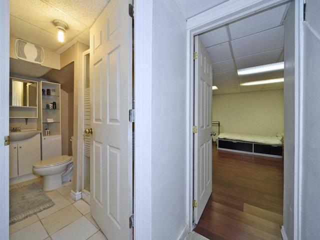 34 - 69 Lexington Ave, Townhouse with 2 bedrooms, 2 bathrooms and 1 parking in Toronto ON | Image 14