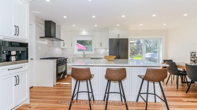 134 Switzer St, House detached with 4 bedrooms, 3 bathrooms and 8 parking in Clearview ON | Image 3