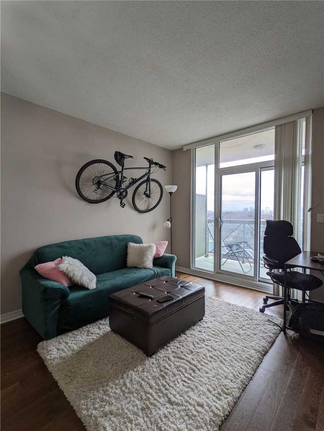 1011 - 1359 Rathburn Rd, Condo with 1 bedrooms, 1 bathrooms and 1 parking in Mississauga ON | Image 2