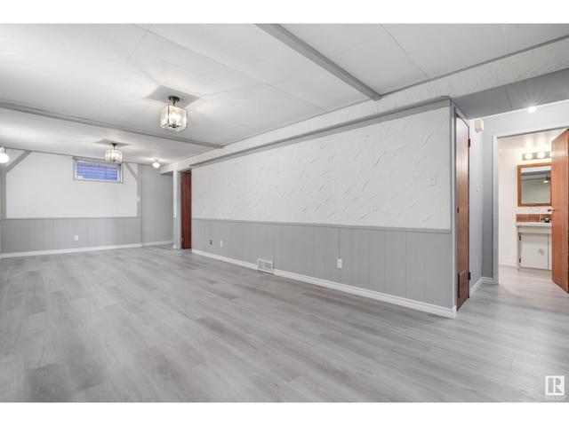 4816 105b St Nw, House detached with 5 bedrooms, 2 bathrooms and 4 parking in Edmonton AB | Image 18