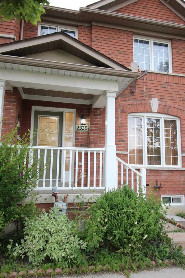 2330 Bur Oak Ave N, House attached with 3 bedrooms, 3 bathrooms and 2 parking in Markham ON | Image 1