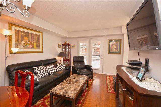 9 - 39 Hays Blvd, Condo with 2 bedrooms, 2 bathrooms and 1 parking in Oakville ON | Image 3