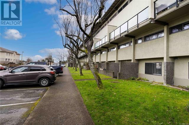 9 - 477 Lampson St, Condo with 3 bedrooms, 1 bathrooms and 1 parking in Esquimalt BC | Image 7
