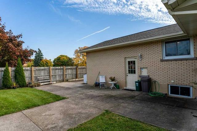 7965 Thorold Stone Rd, House detached with 3 bedrooms, 2 bathrooms and 7 parking in Niagara Falls ON | Image 17