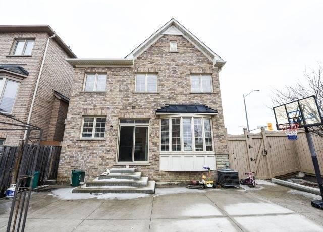 2 Young Dr, House detached with 4 bedrooms, 5 bathrooms and 5 parking in Brampton ON | Image 20