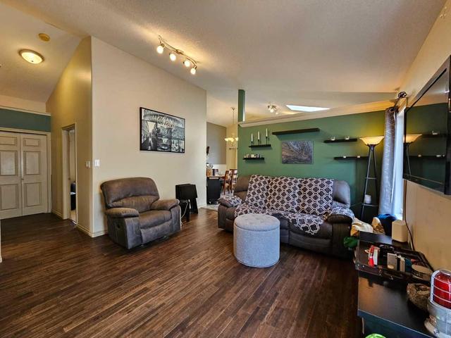 83 Kodiak Boulevard N, House detached with 4 bedrooms, 3 bathrooms and 4 parking in Lethbridge AB | Image 6