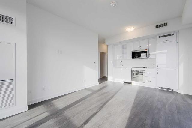 1304 - 251 Manitoba St, Condo with 2 bedrooms, 2 bathrooms and 1 parking in Toronto ON | Image 2