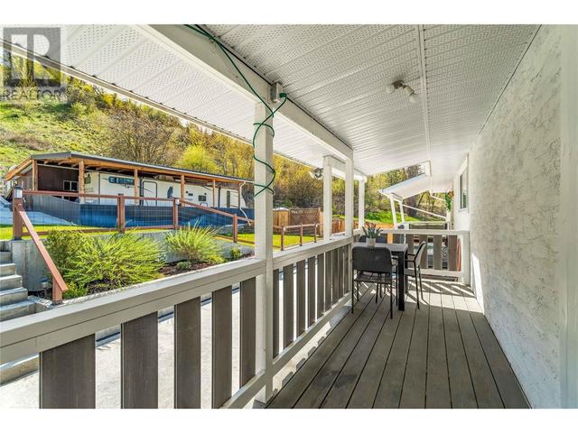 1995 Hollywood Road, House detached with 5 bedrooms, 2 bathrooms and 4 parking in Kelowna BC | Image 9