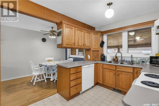 21 Birch Drive, House detached with 5 bedrooms, 2 bathrooms and null parking in Birch Hills SK | Image 11