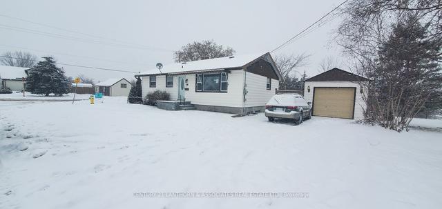 b - 167 Stanley St, House detached with 2 bedrooms, 1 bathrooms and 1 parking in Belleville ON | Image 1