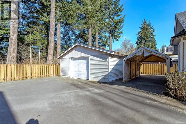 3438 Happy Valley Rd, House detached with 3 bedrooms, 2 bathrooms and 2 parking in Langford BC | Image 23