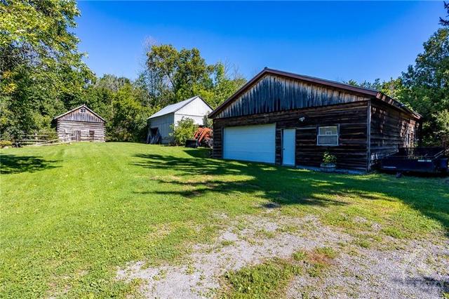 2415 County Rd 20 Road, House detached with 3 bedrooms, 3 bathrooms and 12 parking in North Grenville ON | Image 29