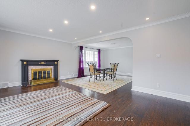 2420 Bayview Ave, House detached with 3 bedrooms, 4 bathrooms and 8 parking in Toronto ON | Image 32