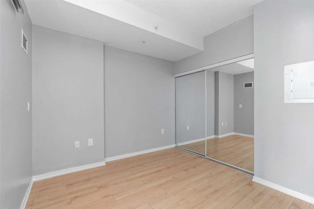 806 - 36 Lisgar St, Condo with 1 bedrooms, 1 bathrooms and 0 parking in Toronto ON | Image 2
