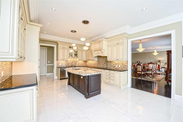 6 Forestview Crt, House detached with 7 bedrooms, 11 bathrooms and 26 parking in Brampton ON | Image 10