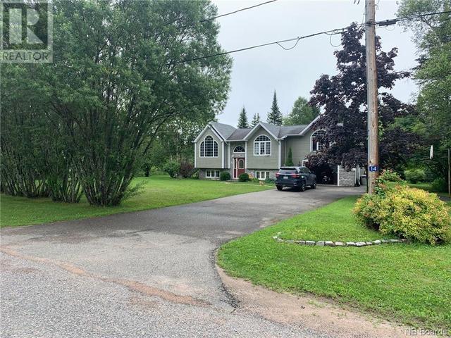 14 Center Avenue, House detached with 3 bedrooms, 1 bathrooms and null parking in Pennfield NB | Image 1