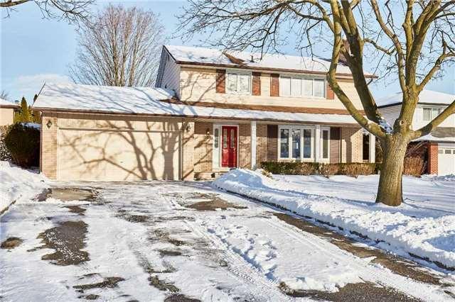 865 Juniper St, House detached with 3 bedrooms, 2 bathrooms and 4 parking in Oshawa ON | Image 1