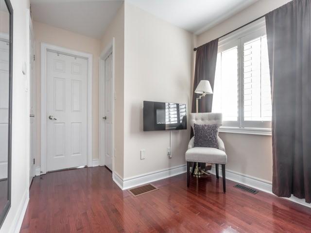 Unit 94 - 117B The Queensway Ave, Townhouse with 3 bedrooms, 3 bathrooms and 1 parking in Toronto ON | Image 11