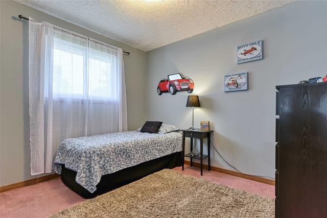 7669 Swan St, House detached with 3 bedrooms, 2 bathrooms and 5 parking in Niagara Falls ON | Image 9