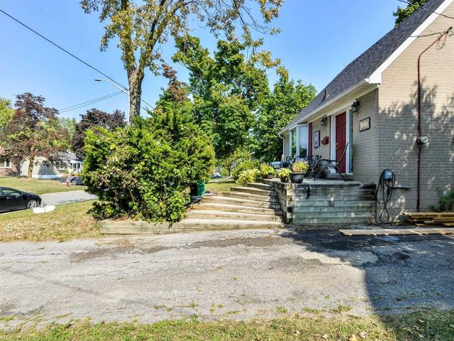 3286 Michaud Ave, House detached with 2 bedrooms, 2 bathrooms and 4 parking in Mississauga ON | Image 35