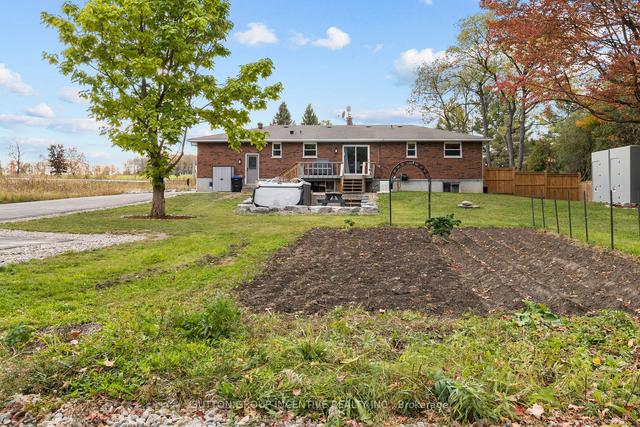 7941 10 Sdrd, House detached with 3 bedrooms, 3 bathrooms and 27 parking in Innisfil ON | Image 5