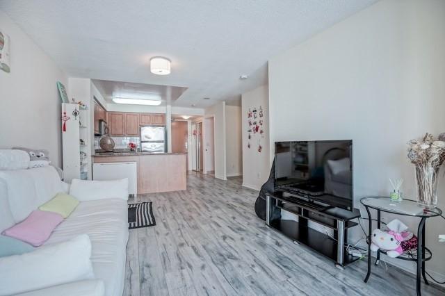 1002 - 503 Beecroft Rd, Condo with 1 bedrooms, 1 bathrooms and 1 parking in Toronto ON | Image 3