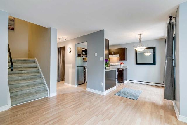 84 - 1036 Falgarwood Dr, Townhouse with 3 bedrooms, 2 bathrooms and 1 parking in Oakville ON | Image 17
