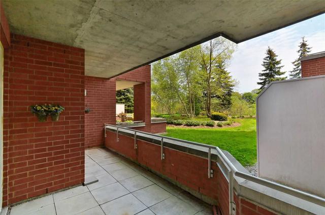 glb4 - 50 Old Mill Rd, Condo with 2 bedrooms, 3 bathrooms and 2 parking in Oakville ON | Image 13