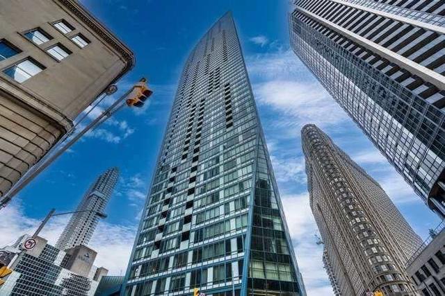 404 - 8 The Esplanade Ave, Condo with 1 bedrooms, 1 bathrooms and 0 parking in Toronto ON | Image 1