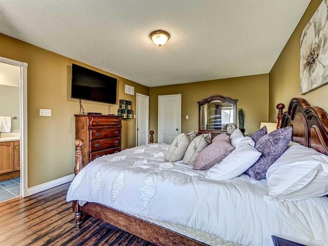 18 Weather Vane Lane, House semidetached with 3 bedrooms, 4 bathrooms and 5 parking in Brampton ON | Image 15