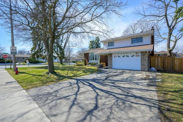 192 Buckingham Drive, House detached with 3 bedrooms, 1 bathrooms and 4 parking in Hamilton ON | Image 2