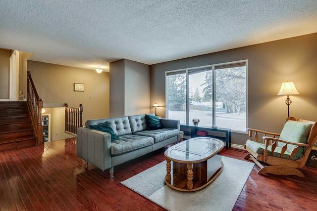 404 Queensland Road Se, House detached with 4 bedrooms, 2 bathrooms and 2 parking in Calgary AB | Image 5